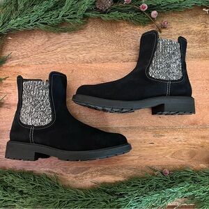 Clarks Opal Sky Black Suede Chelsea Boots Women's Size 8.5 M